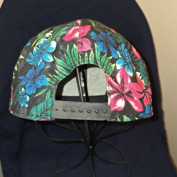 New Era Floral Chicago Bulls Snapback Cap - Black, Blue, Pink, Green - Picture 5 of 7